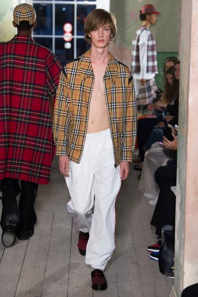 Look 57